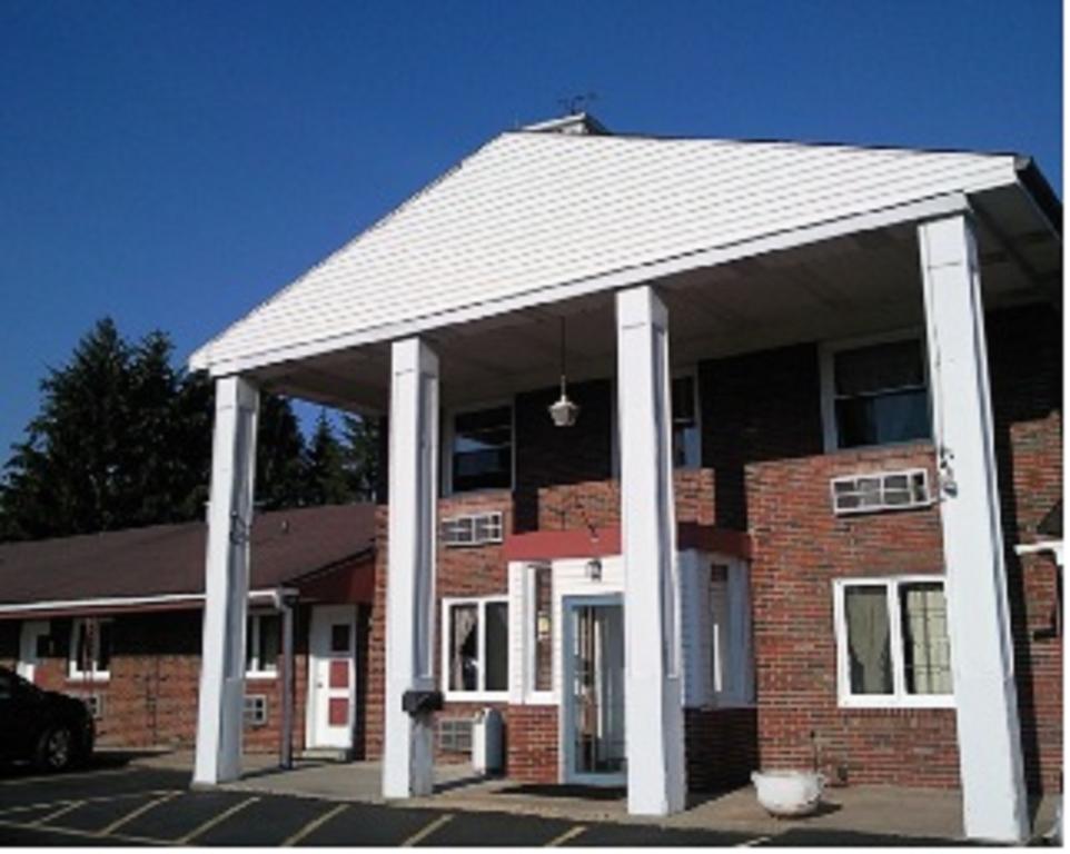 Colonial Inn Mercer-Grove City الغرفة الصورة