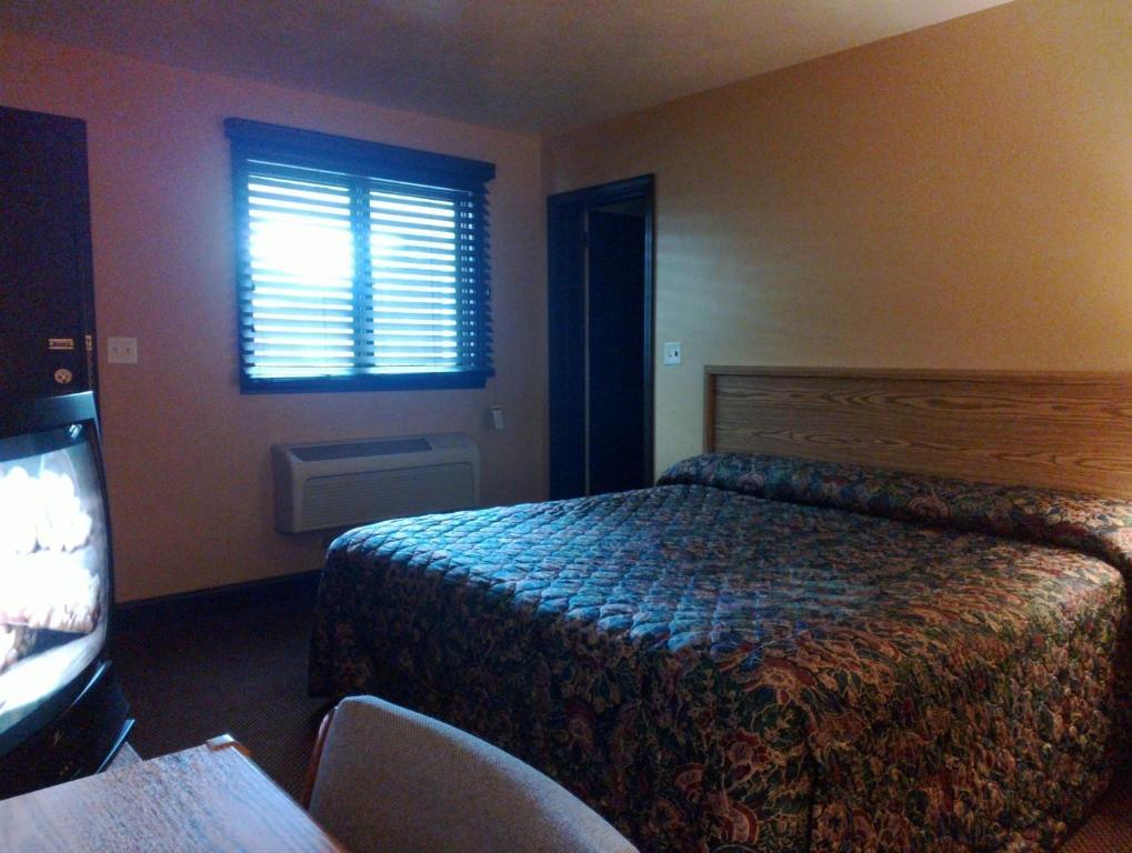 Colonial Inn Mercer-Grove City الغرفة الصورة