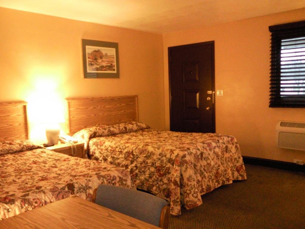 Colonial Inn Mercer-Grove City الغرفة الصورة
