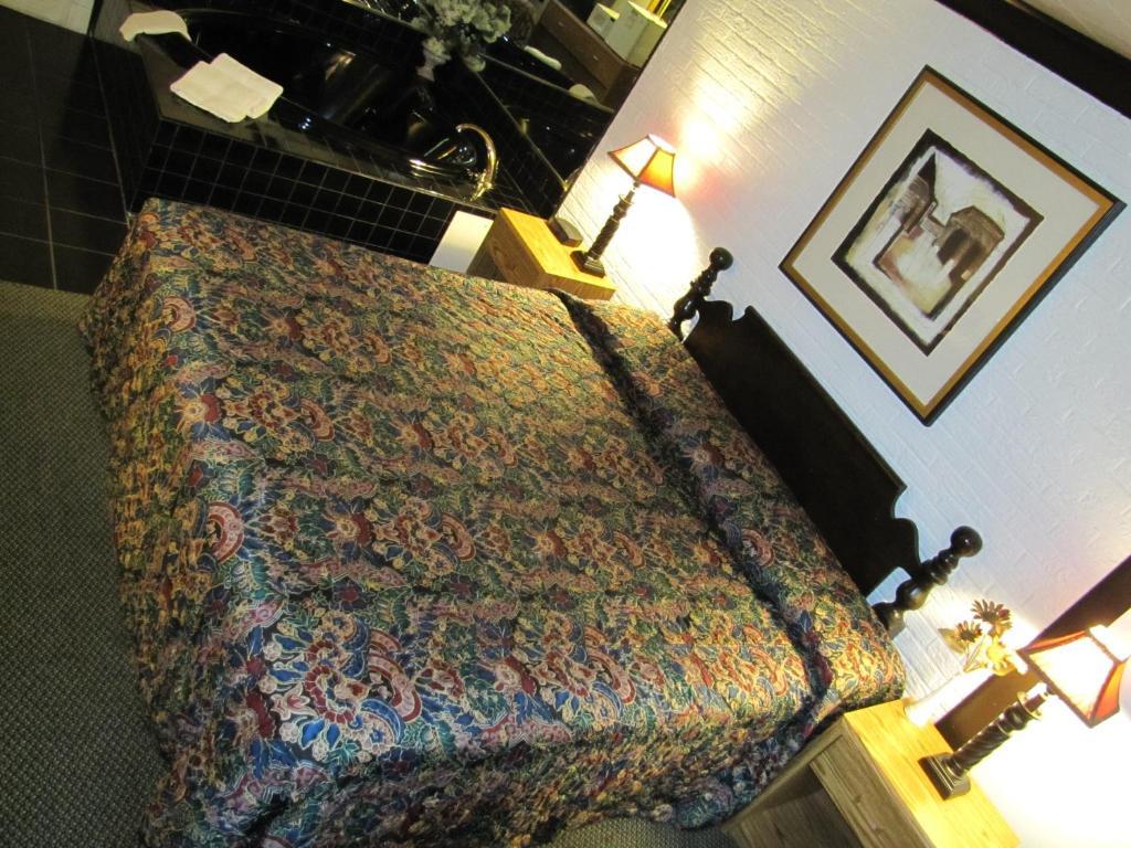 Colonial Inn Mercer-Grove City الغرفة الصورة