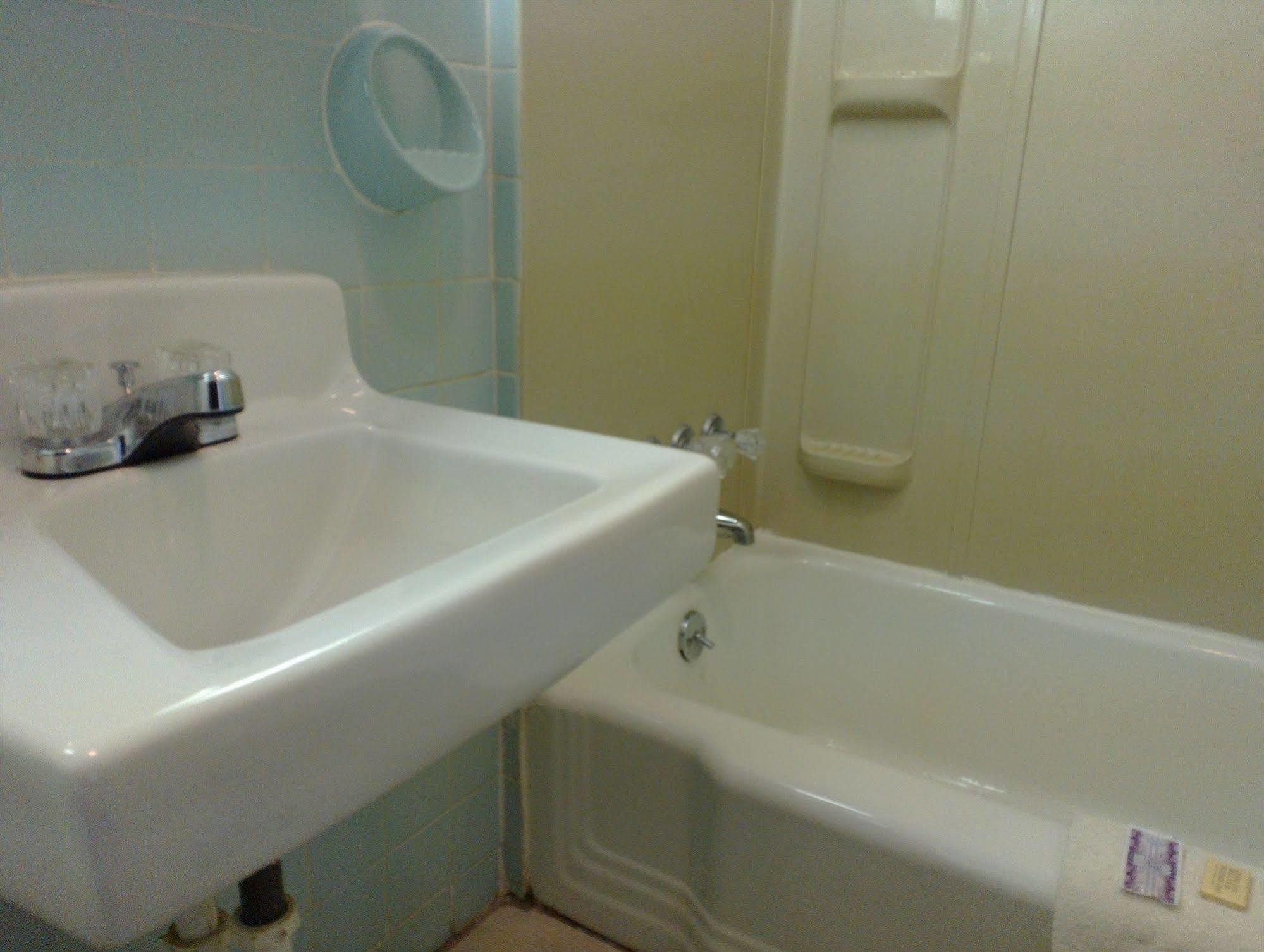 Colonial Inn Mercer-Grove City المظهر الخارجي الصورة