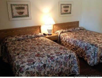 Colonial Inn Mercer-Grove City المظهر الخارجي الصورة